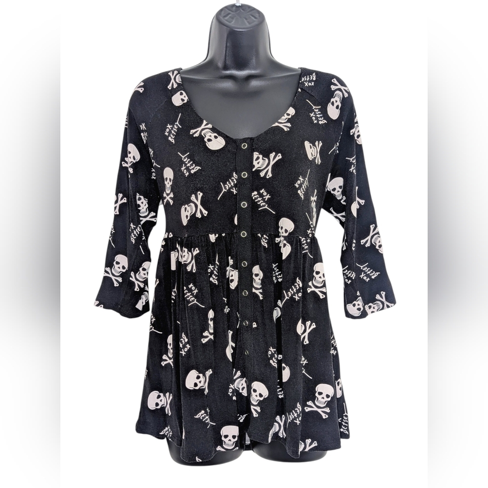 ☠️ Betsy Johnson X Torrid Skull Babydoll Top